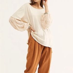 FREE PEOPLE Jade Long Sleeve Contrast Print Pattern Top. Size S.